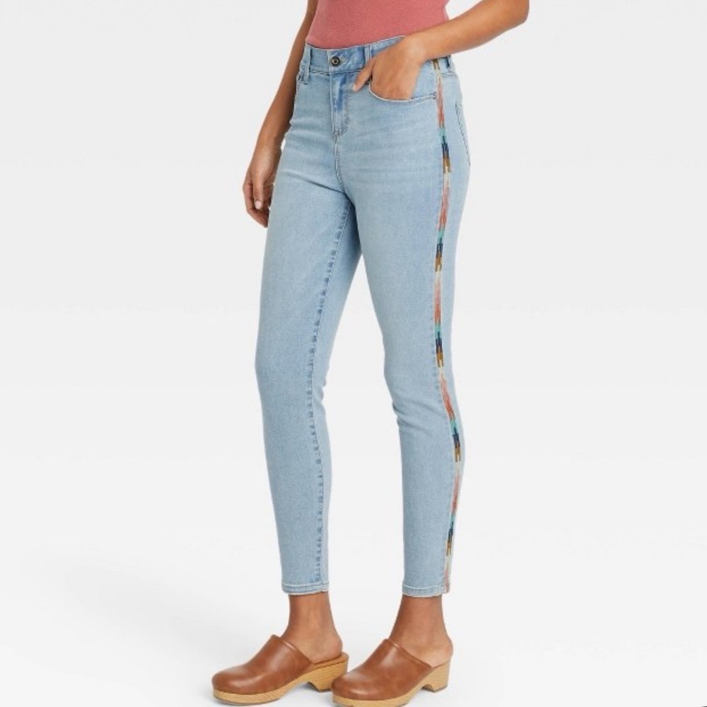 Knox Rose™ Size 10 Multicolor Embroidery Skinny Ankle Length Jeans Soft Stretch